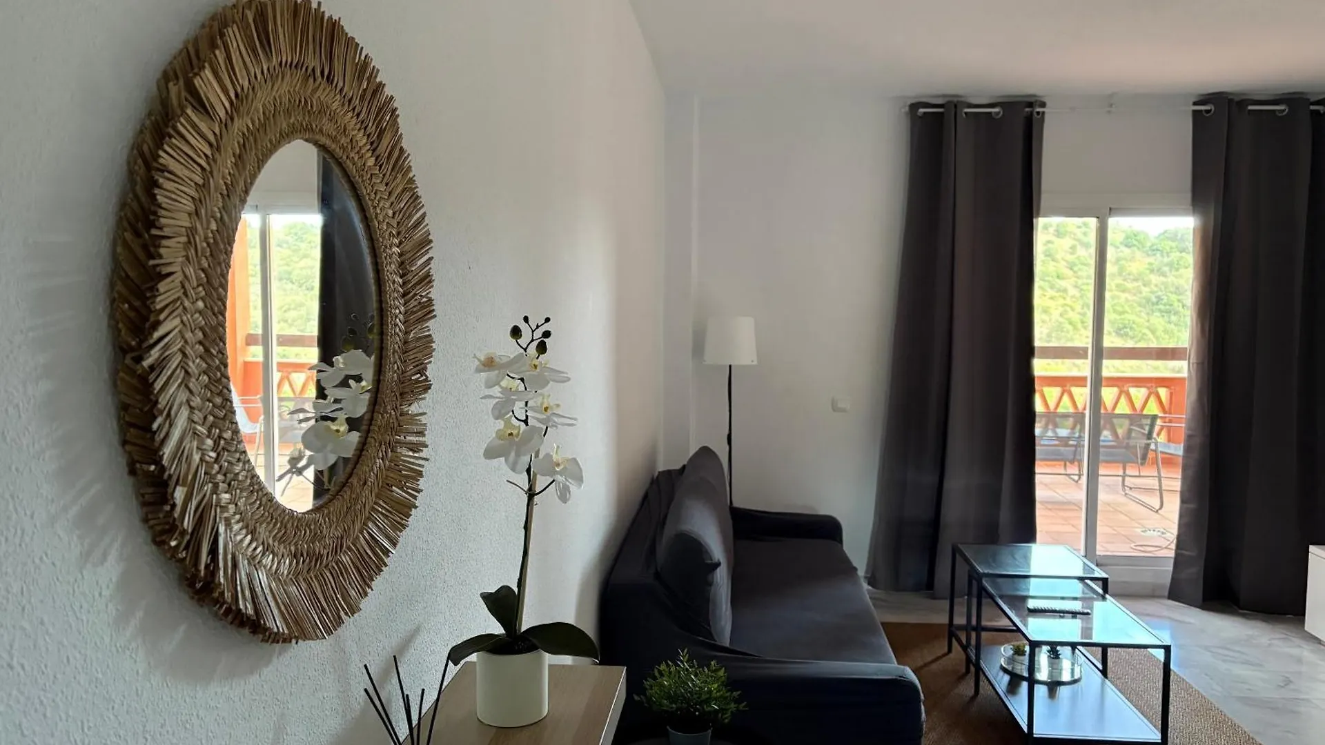 Mues Appartment 2 Bedrooms Marbella 0*,  Spain